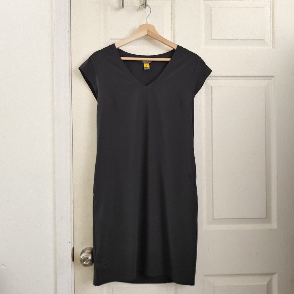 Eddie Bauer Women's XS Black Dress - With Pockets!